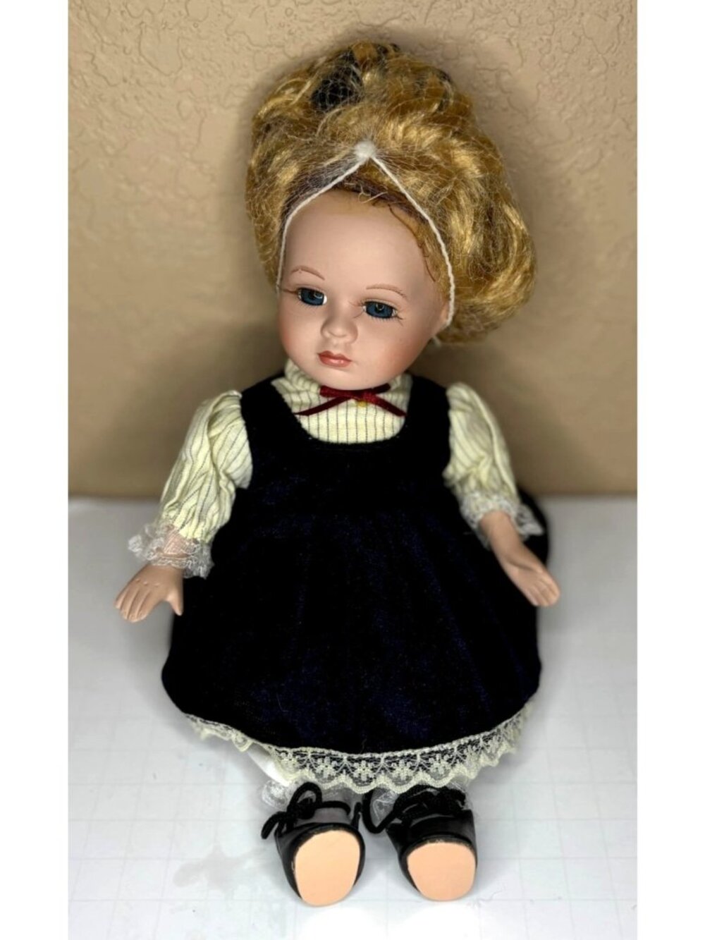 Duck House Porcelain Doll Vintage Blonde Curls Blue Velvet Lace Dress Blue Eyes - Picture 6 of 16